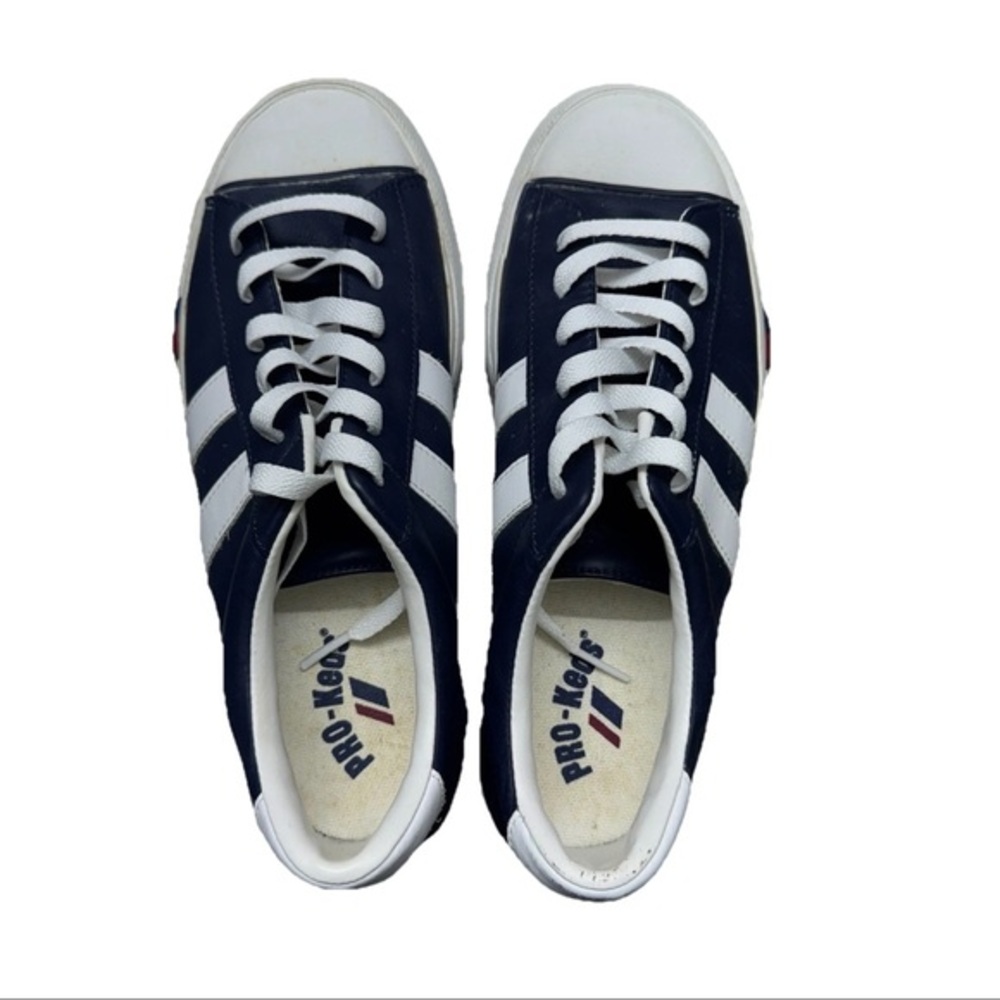 Pro-Keds Unisex Royal Plus
Classic Sneaker Blue Clean 8
Men's / 9.5 Woman's